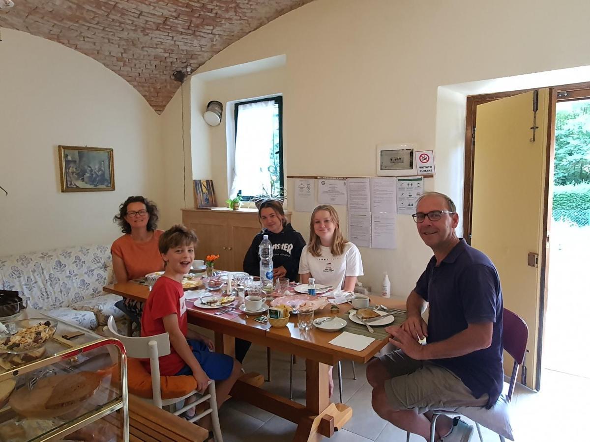 Il Casolare Del Medio Olona Bed and Breakfast Fagnano Olona Buitenkant foto