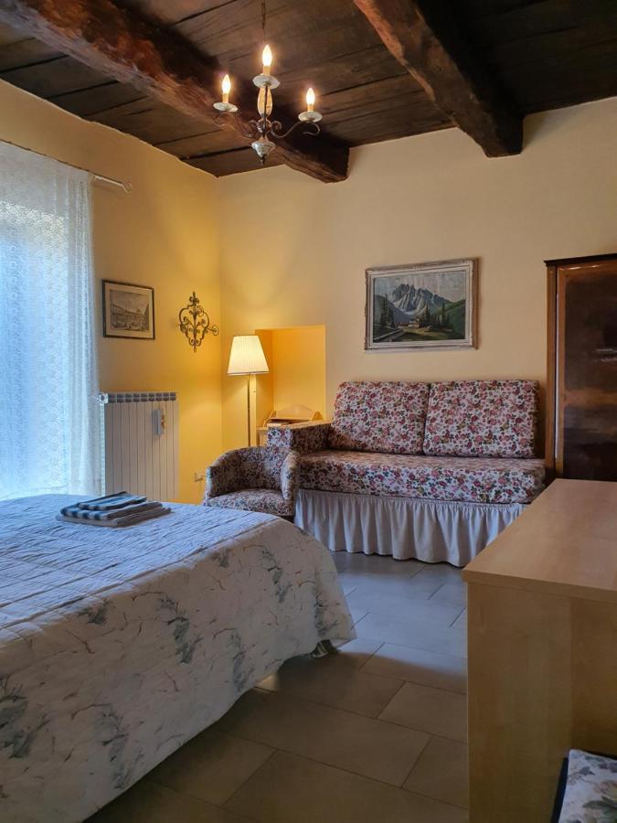 Il Casolare Del Medio Olona Bed and Breakfast Fagnano Olona Buitenkant foto