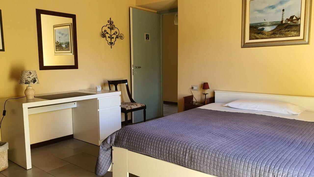 Il Casolare Del Medio Olona Bed and Breakfast Fagnano Olona Buitenkant foto